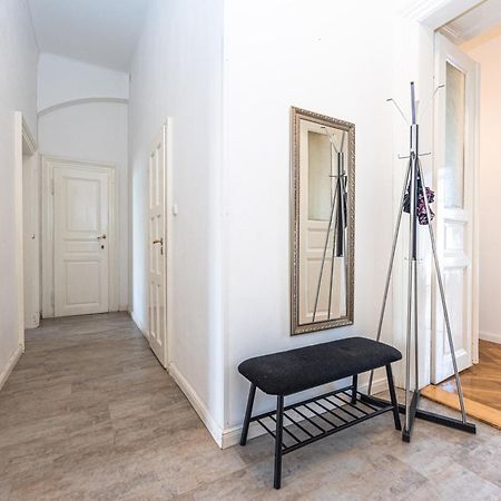 Apartments Safarikova 18 Прага Екстер'єр фото