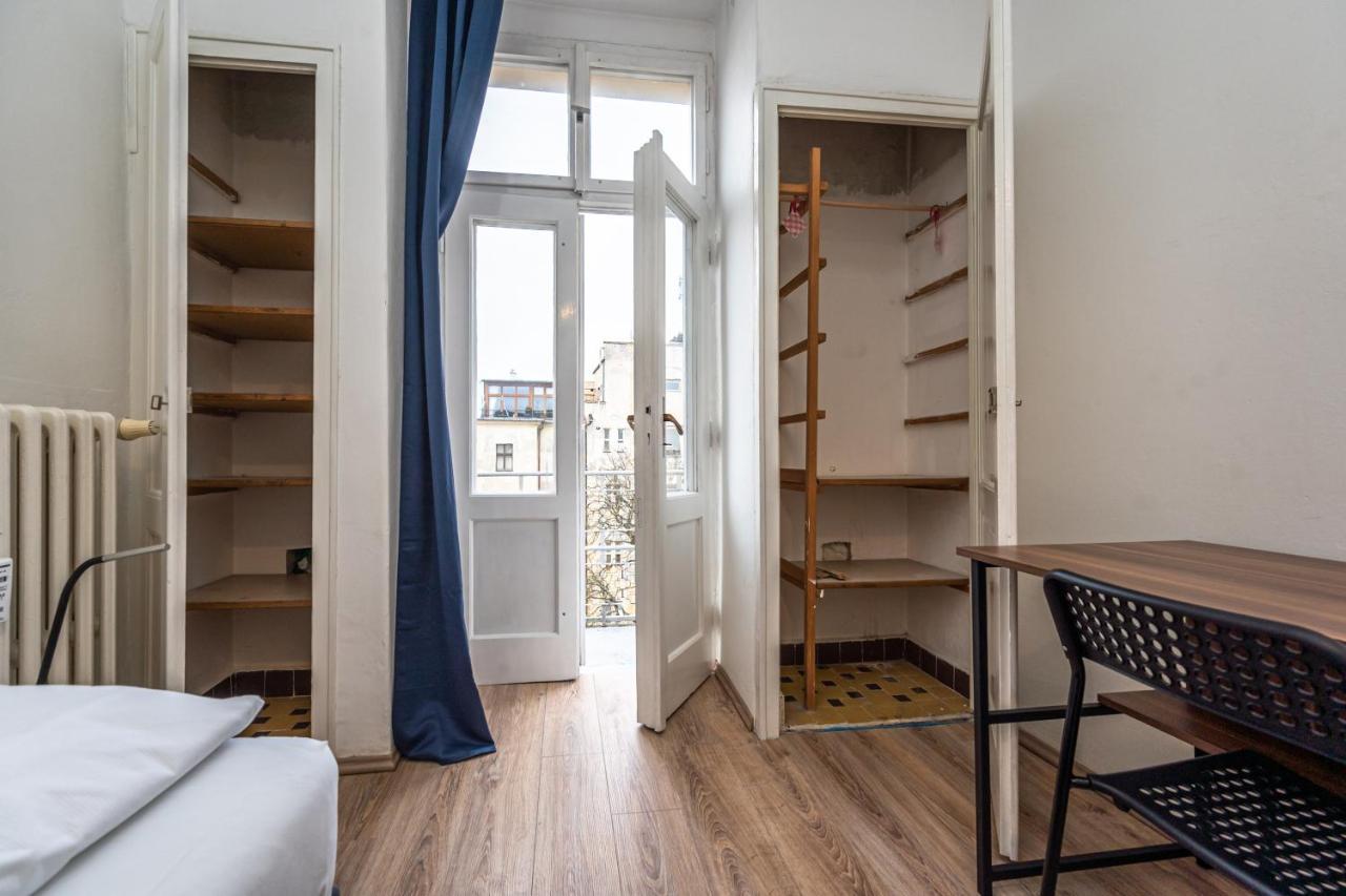 Apartments Safarikova 18 Прага Екстер'єр фото