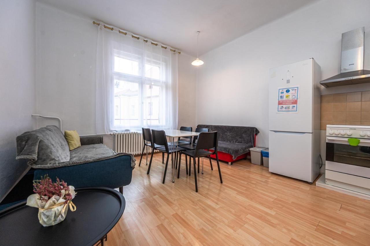 Apartments Safarikova 18 Прага Екстер'єр фото