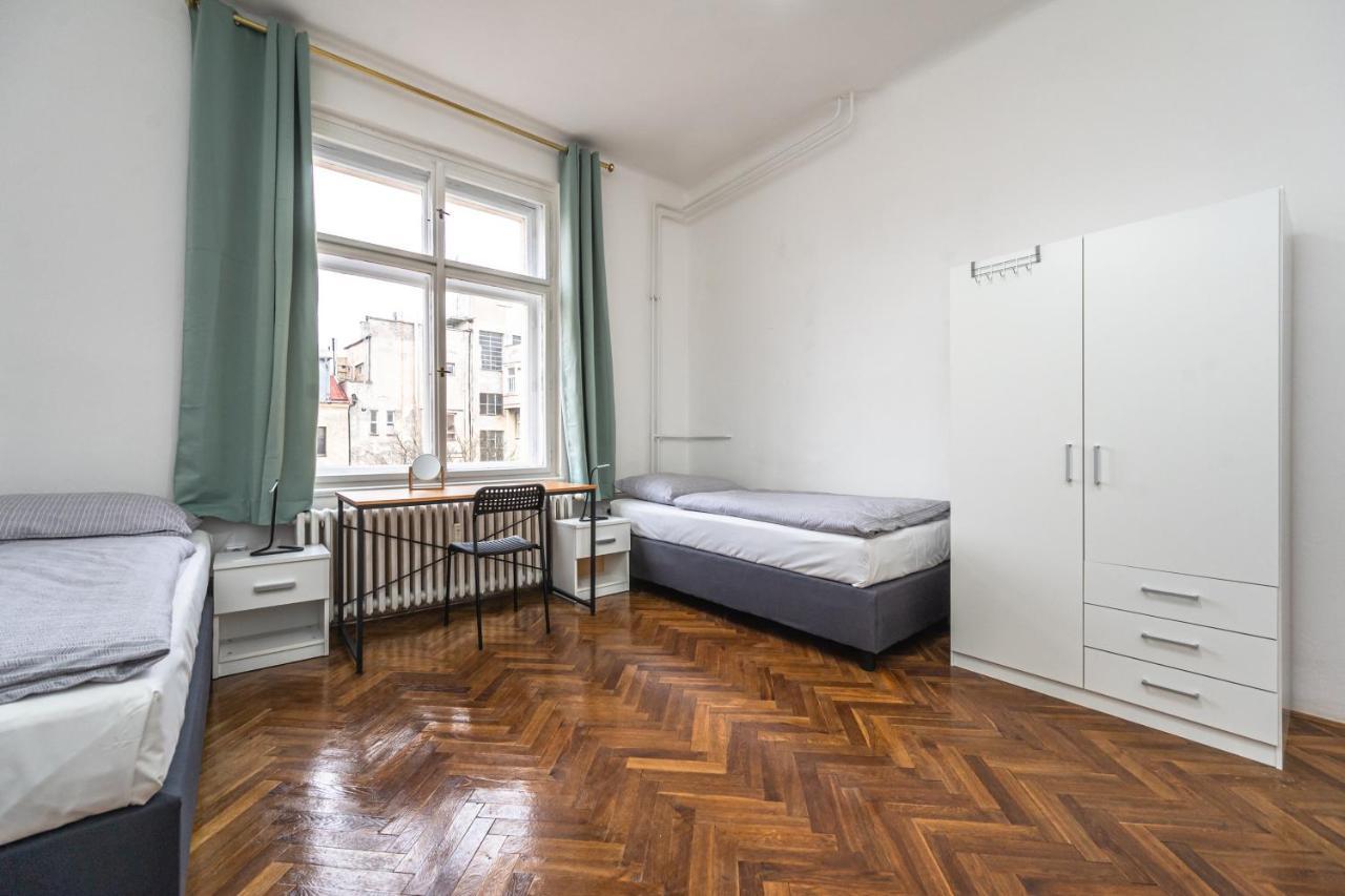 Apartments Safarikova 18 Прага Екстер'єр фото