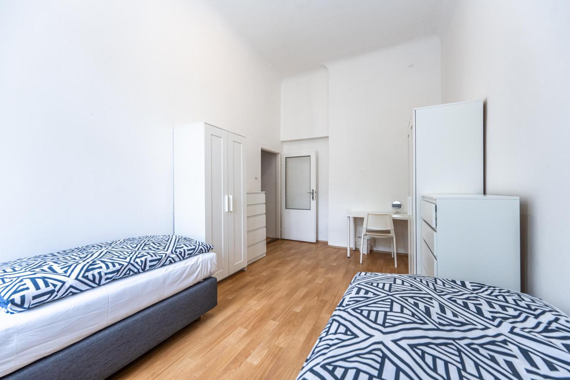 Apartments Safarikova 18 Прага Екстер'єр фото