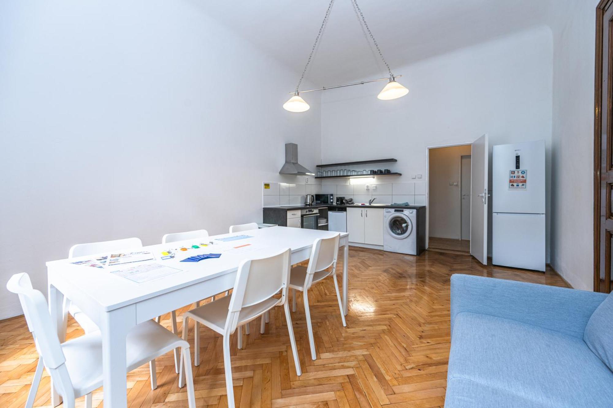 Apartments Safarikova 18 Прага Екстер'єр фото