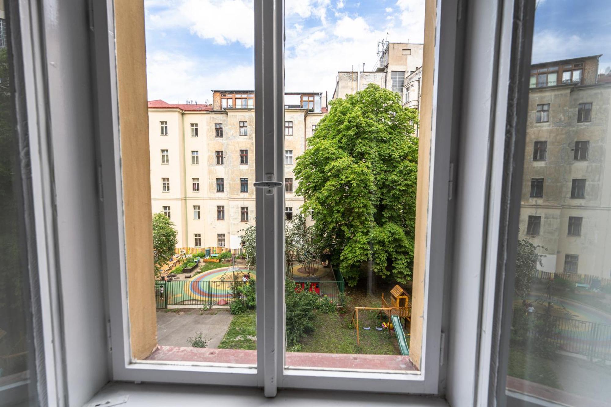 Apartments Safarikova 18 Прага Екстер'єр фото