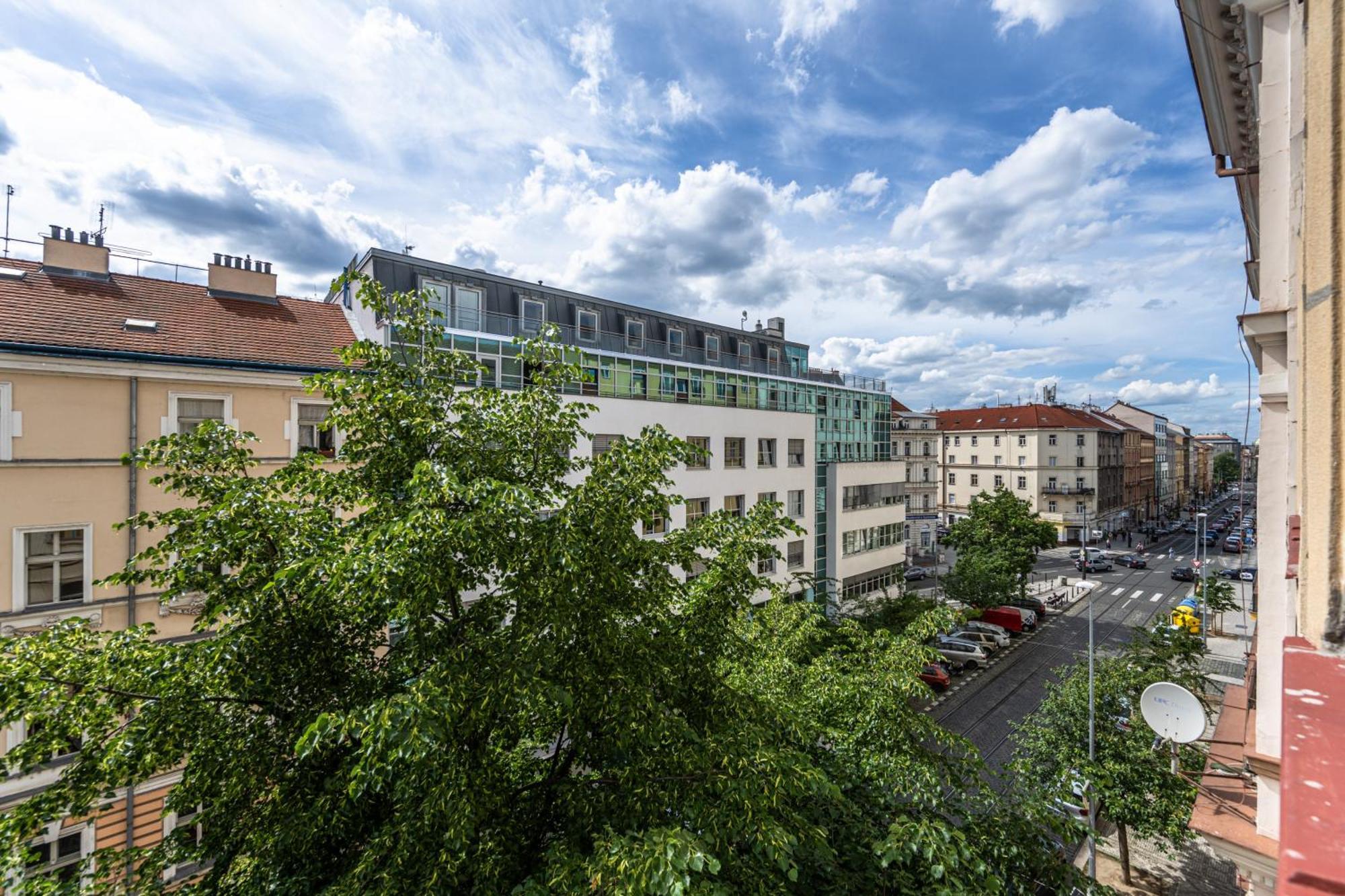 Apartments Safarikova 18 Прага Екстер'єр фото
