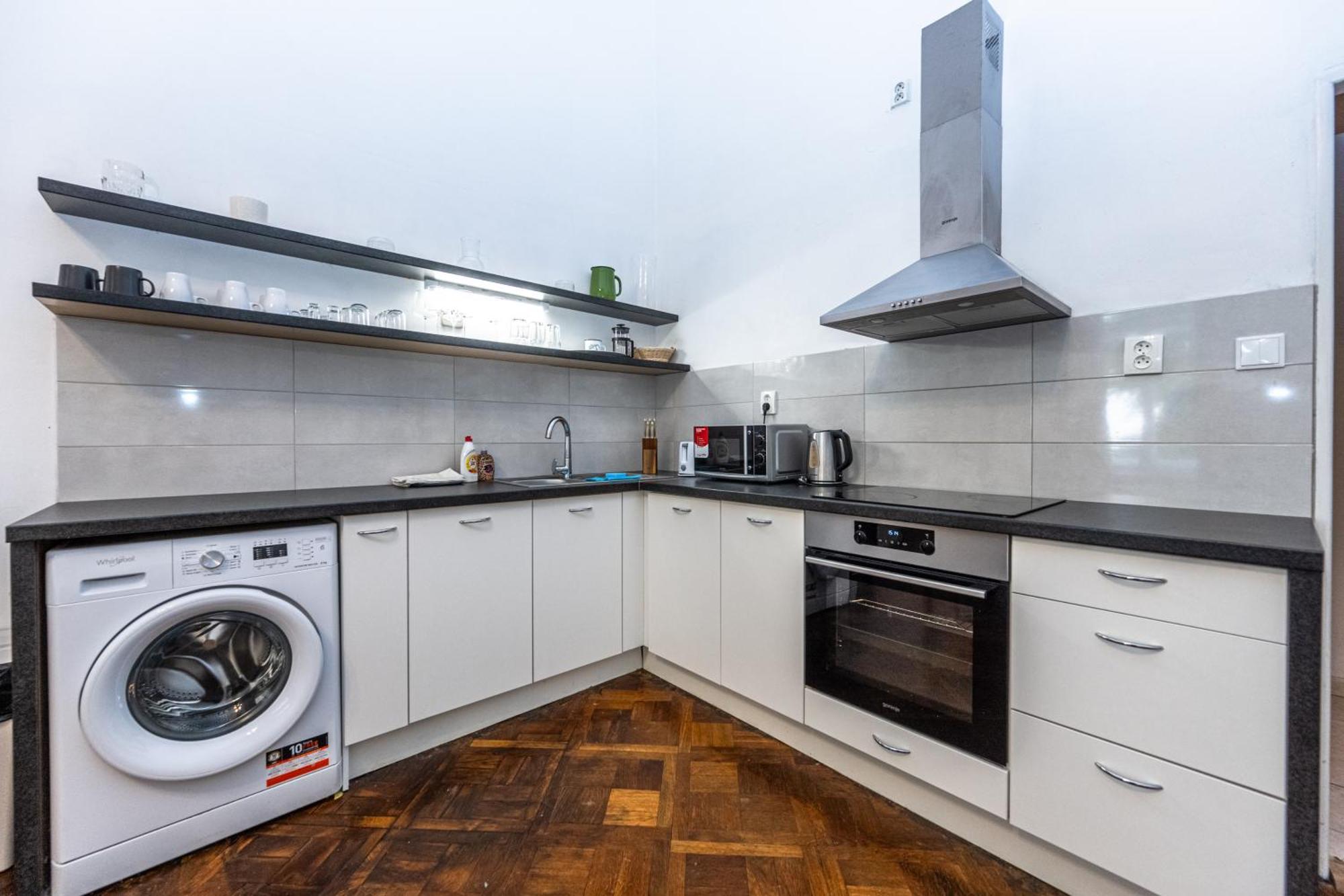 Apartments Safarikova 18 Прага Екстер'єр фото