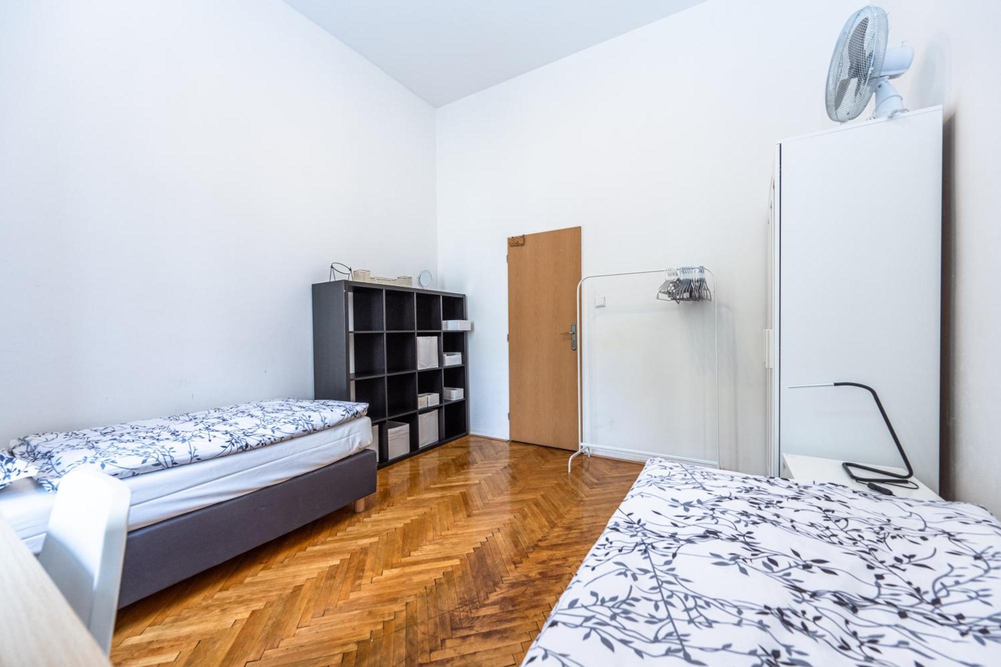 Apartments Safarikova 18 Прага Екстер'єр фото