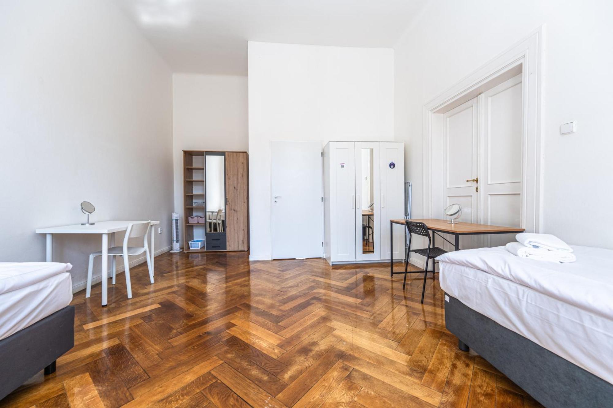 Apartments Safarikova 18 Прага Екстер'єр фото