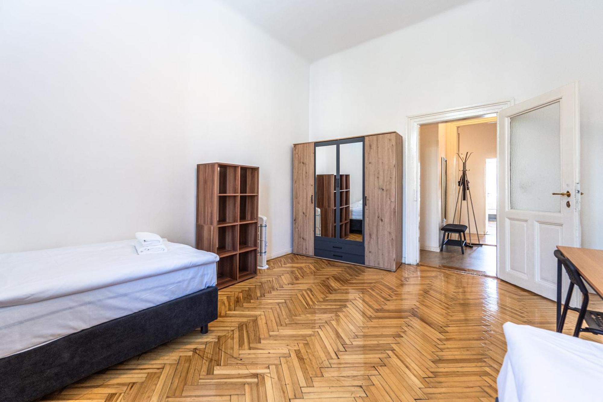 Apartments Safarikova 18 Прага Екстер'єр фото