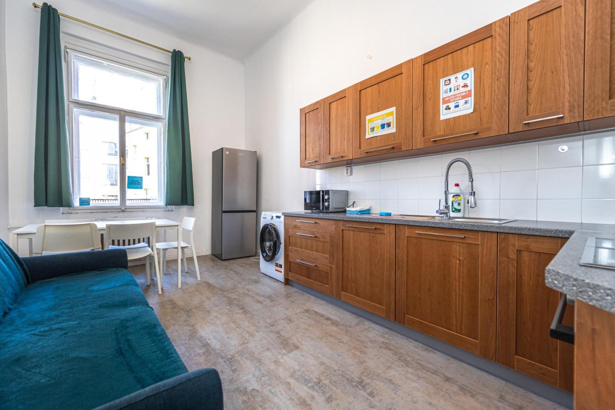 Apartments Safarikova 18 Прага Екстер'єр фото